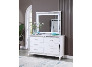 Livorno Dresser, Silver Champagne