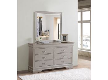 Lorana Dresser, Silver Champagne